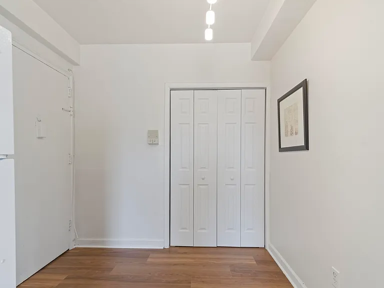 2615 John F Kennedy Blvd #301 — Photo 4