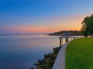 218 Colony Point Rd S, Saint Petersburg, FL 33705