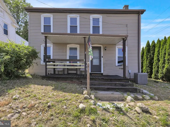 724 Rohrerstown Rd, Lancaster, PA 17603
