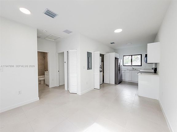 4th image of 8030-8034 NW 14th Pl