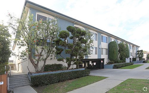 2nd image of 3747 S Sepulveda Blvd APT 28