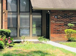 10 Canberra Dr, Knoxville, TN 37923
