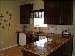 4th image of 7103 Plantation Dr