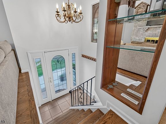 2nd image of 21 Alexandra Rd
