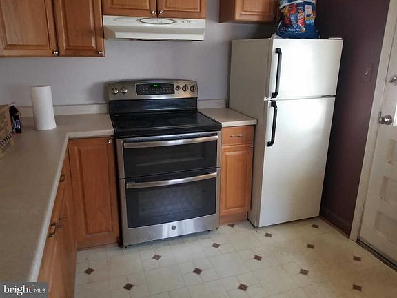 2nd image of 7747 Glen Ave