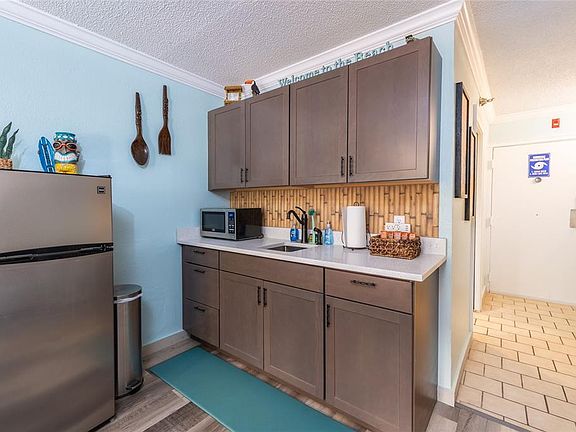 4th image of 2043 S ATLANTIC AVENUE #105