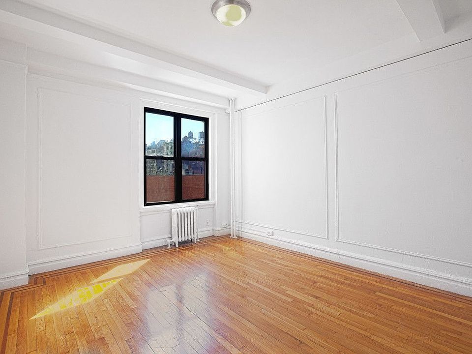 1st image of 208 W 23rd St APT 719