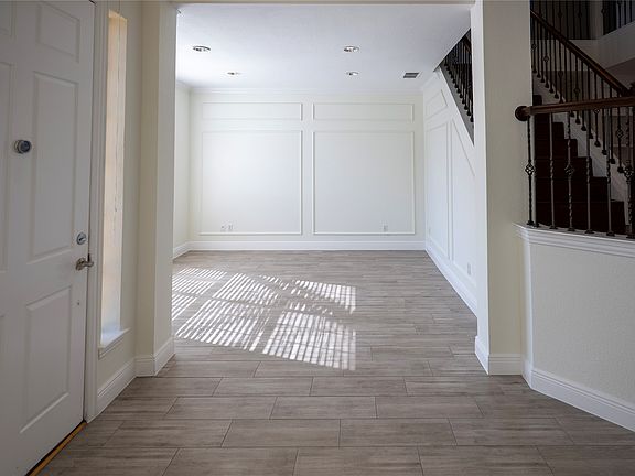 2nd image of 413 Ridge Meade Dr