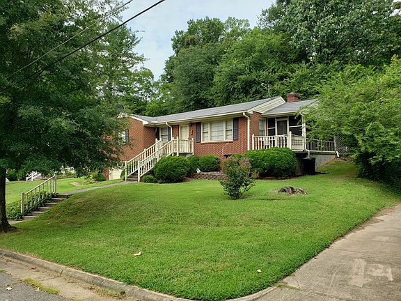 2nd image of 134 Knollwood Ter