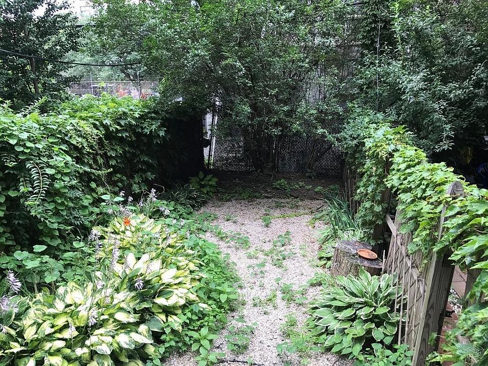 1st image of 539 Bergen St APT 1L