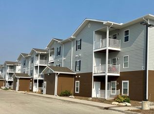 3001 Harvest Hills Dr APT 214, Williston, ND 58801