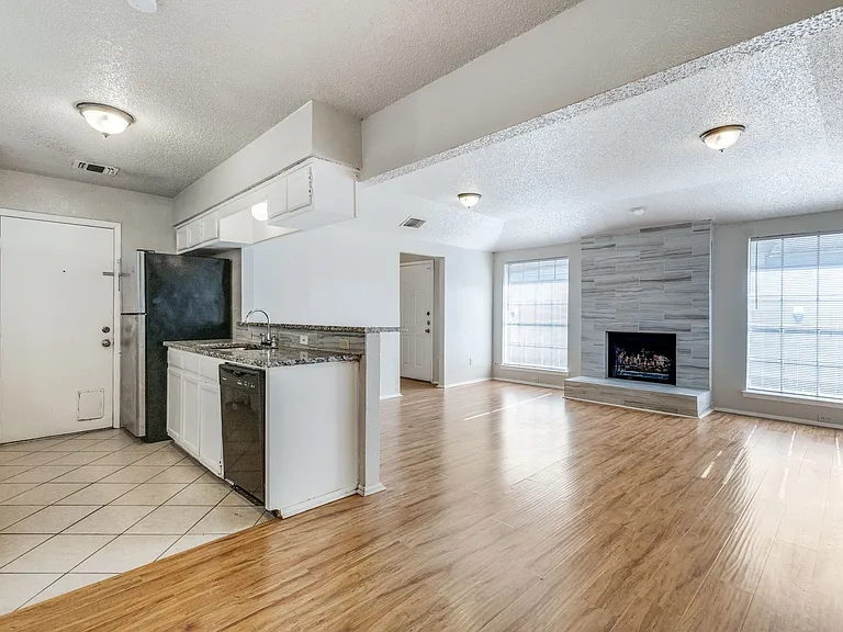 7406 Amherst Dr #B — Photo 2