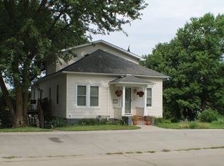 1301 Grove Ave, Corning, IA 50841