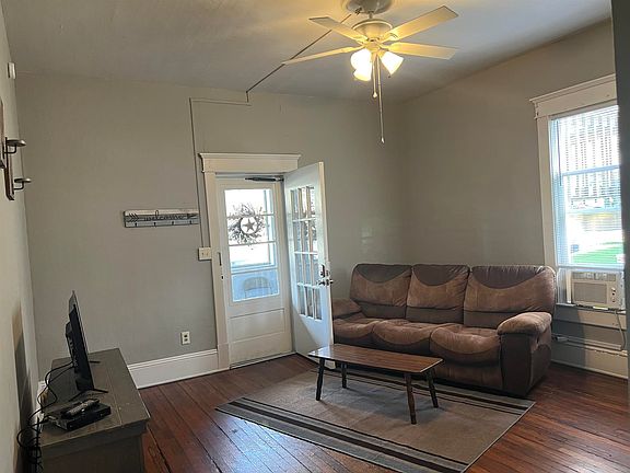 5th image of 211 Wallace St #1WALLACE