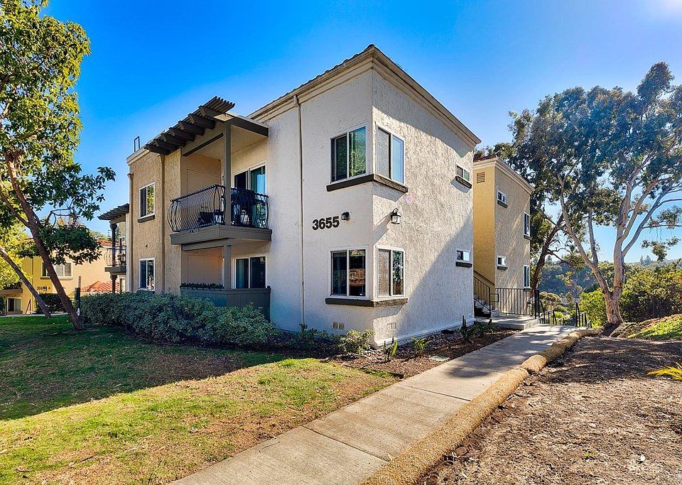 1st image of 3655 Ash St Unit 4