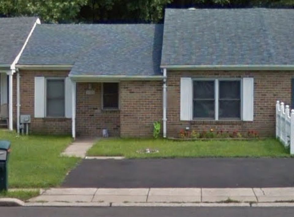 1st image of 5709 Kendall Ct