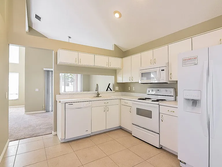 3853 Bellewater Blvd — Photo 7