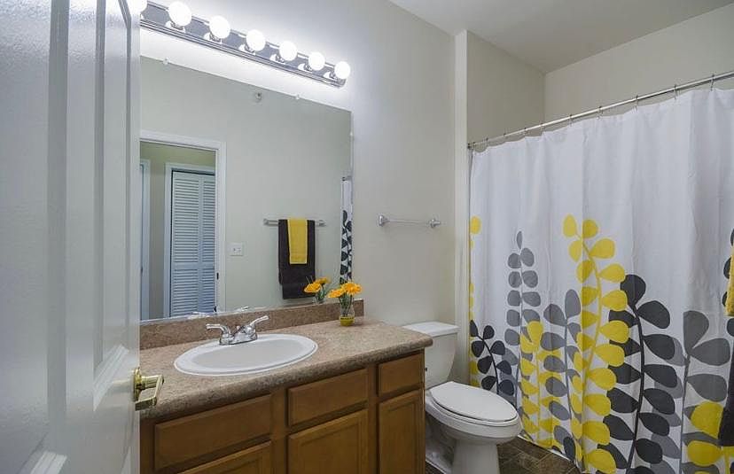 1st image of 2414 Douglas St #2N