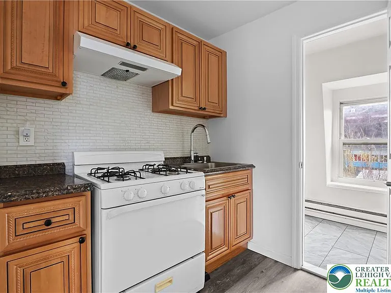 1113 Ferry St #3 — Photo 6