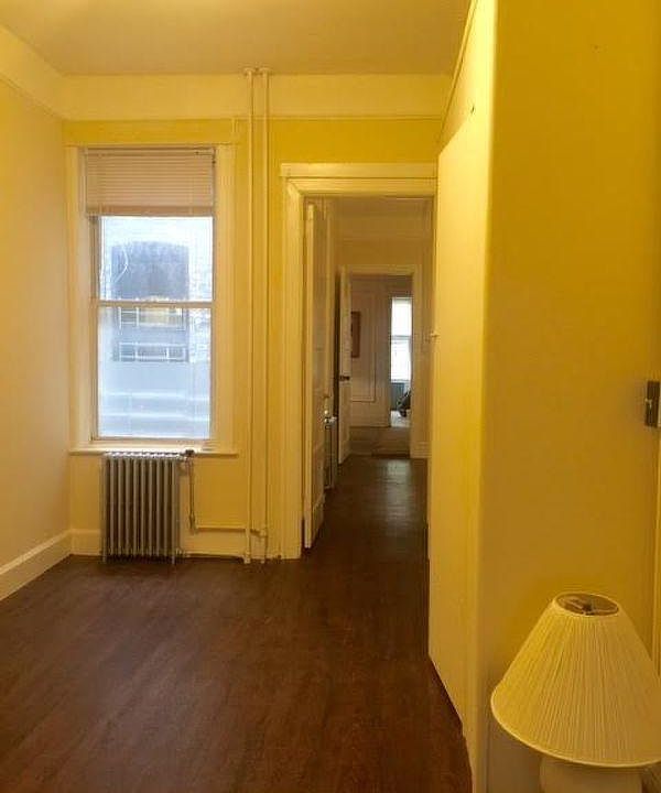 2nd image of 1667 Palmetto St