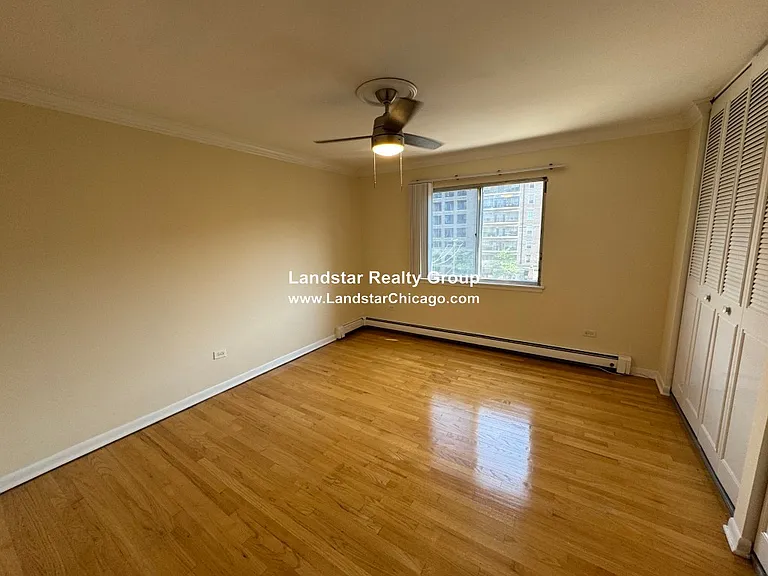 205 W Miner St #407 — Photo 8