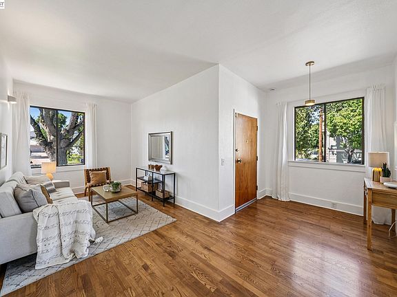 5th image of 2135 Buena Vista Ave