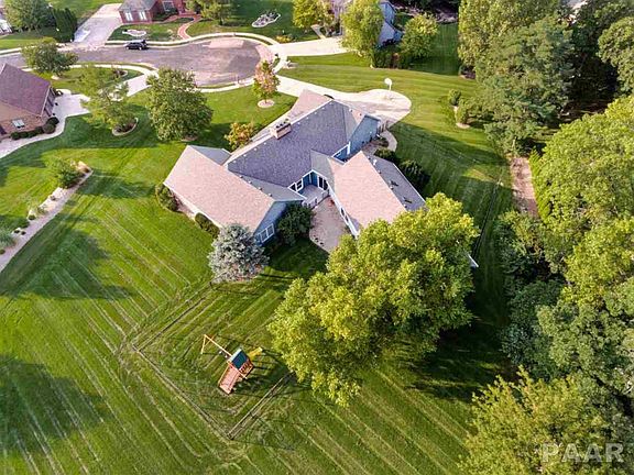 3rd image of 706 W Townes Ct