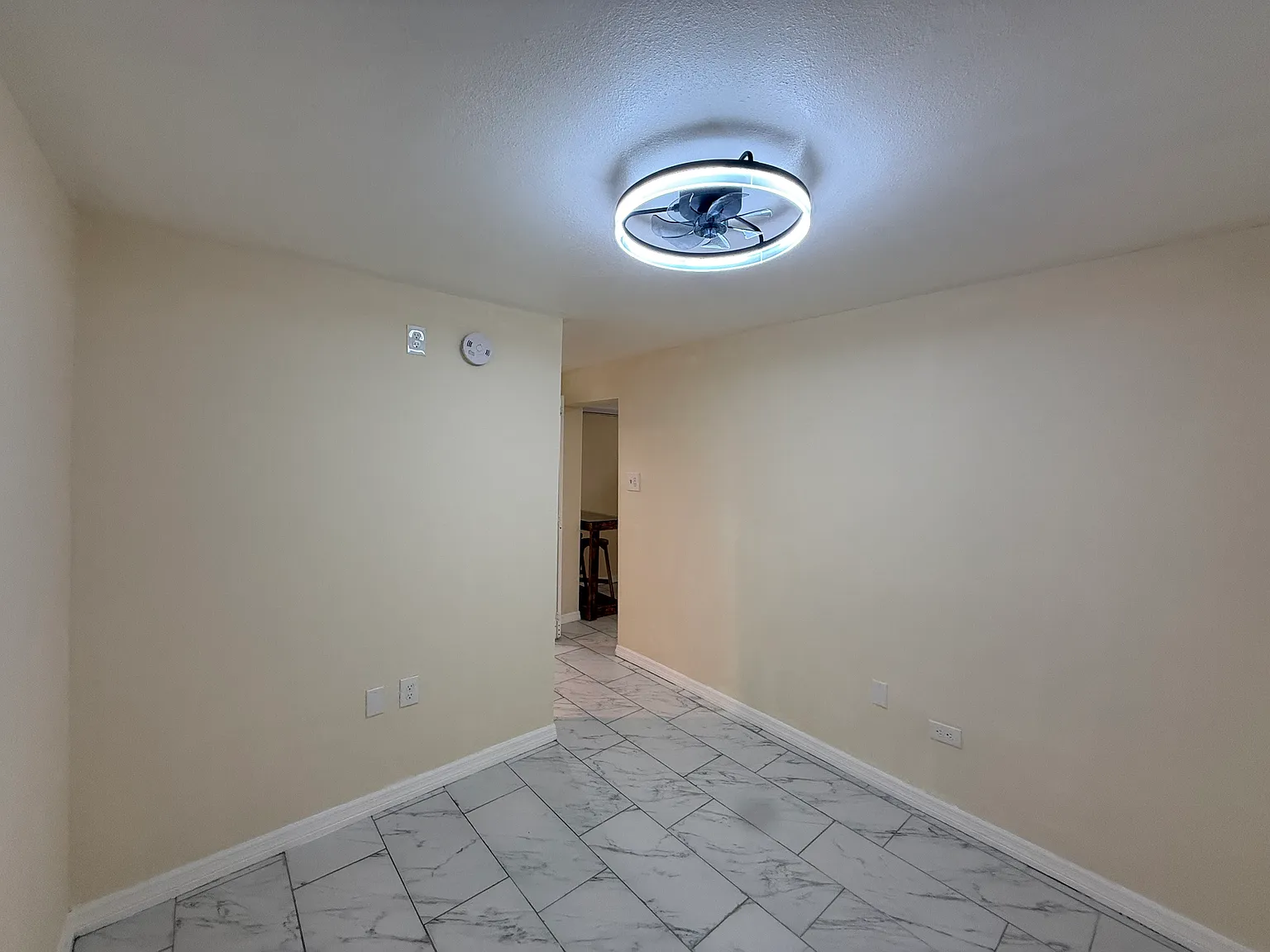 1 bed, $1,000 — Photo 3