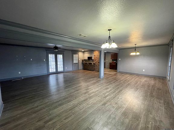 4th image of 3320 Monterrey Dr