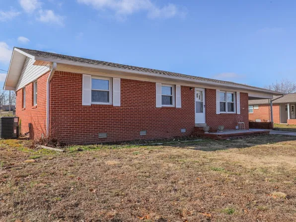 804 Tilghman St, Kenton, TN 38233