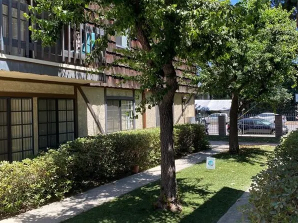 5729 Hazeltine Ave APT 4, Van Nuys, CA 91401