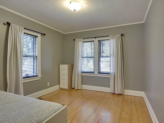 5th image of 4007 Russell Ave N