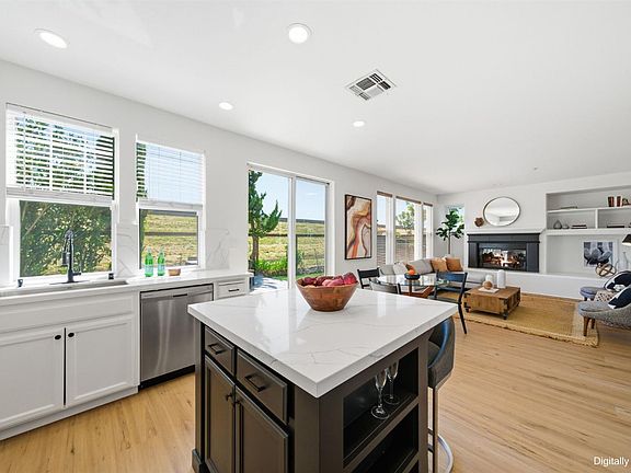 3rd image of 182 Emerson Avenue