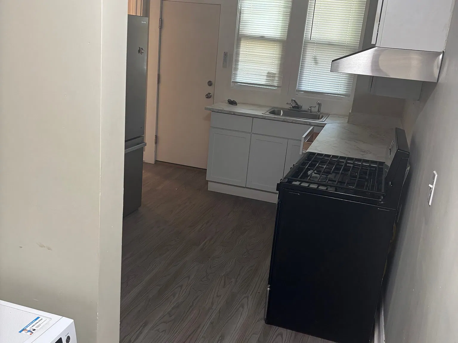 Beautiful Newly Renovated 2bed Section 8 Accepted — Photo 3
