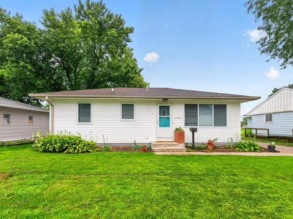 1402 Meadowlane Ave, Ames, IA 50010