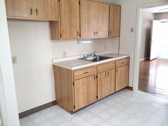 5th image of 4249 Cleveland Ave