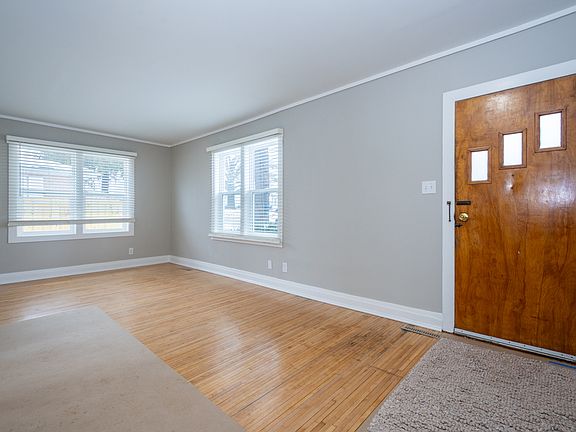 3rd image of 1013 Bishop St