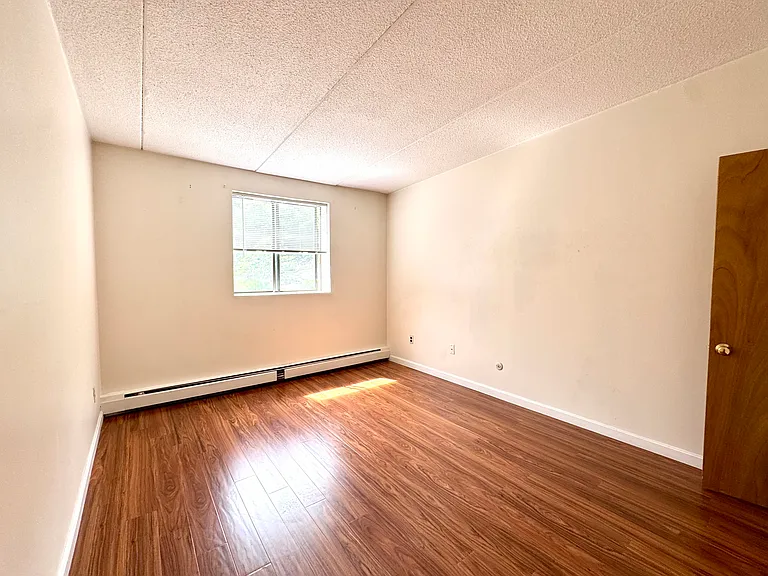 80 N Warren St #20 — Photo 21