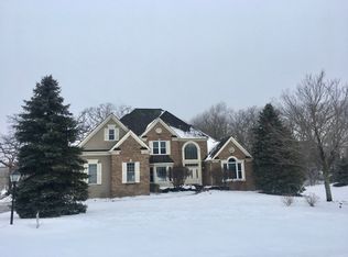 1419 Bull Valley Dr, Woodstock, IL 60098