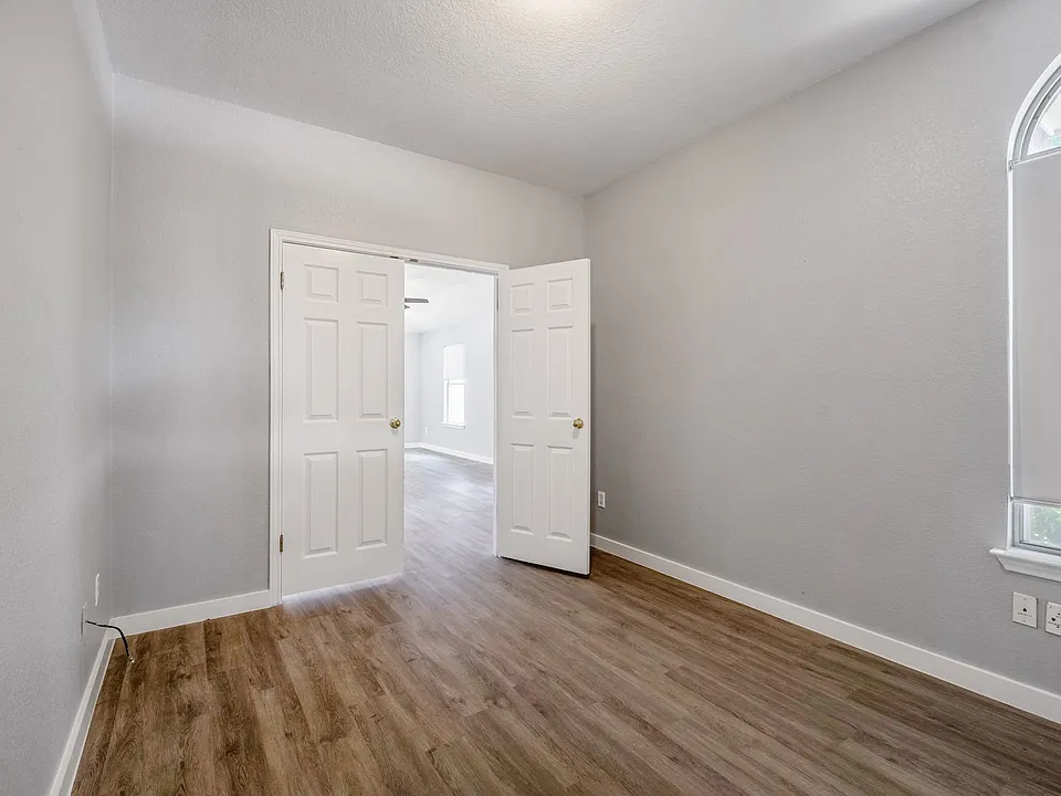3413 Ruby Red Dr