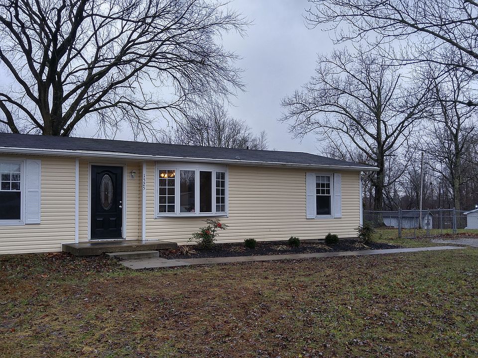 1st image of 1525 Dogwood Dr NE