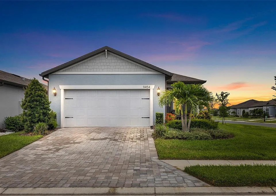 9454 Ballaster Pointe Loop