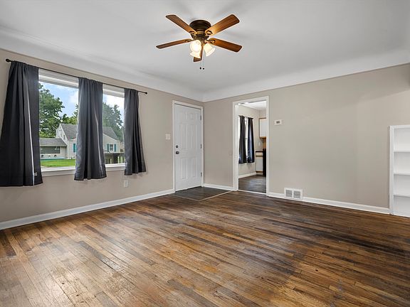 5th image of 23628 Carlington St