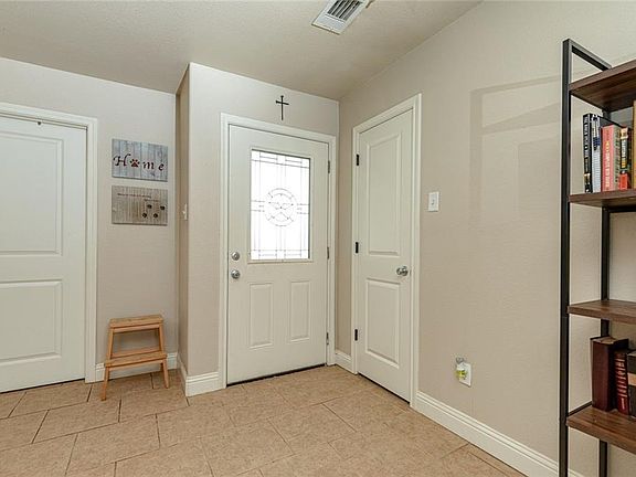 4th image of 3402 NE 10th St