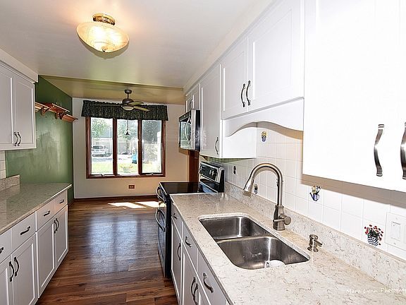 5th image of 1092 Rainwood Dr