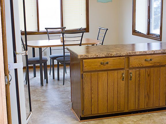 Kitchen/Dining Area