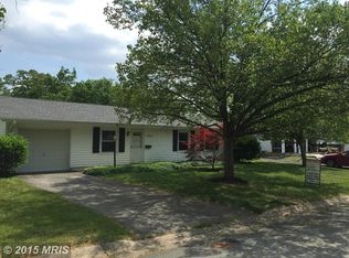 814 S Filbert Ct, Sterling, VA 20164