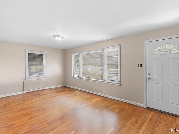4th image of 10188 Newbold Dr