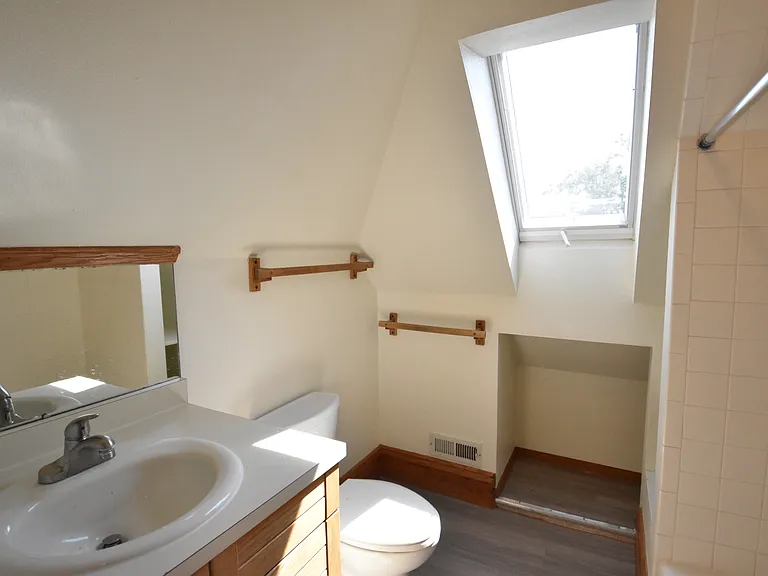 1929 Walnut St #3 — Photo 7