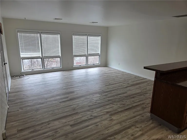 255 Portage Rd — Photo 6